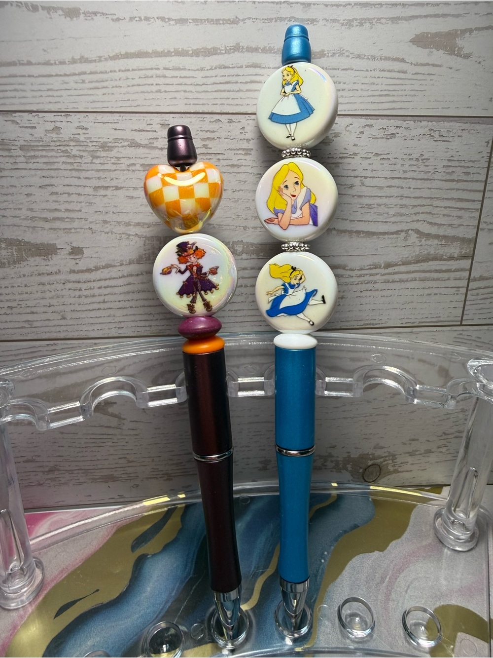 New Alice in Wonderland Themed Beaded Pen Set